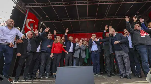 chpnin bruksel mitinginde avrupali sosyal demokrat liderlerden destek mesajlari demokrasiyi savunanlari savunun 9HehYwfR.jpg