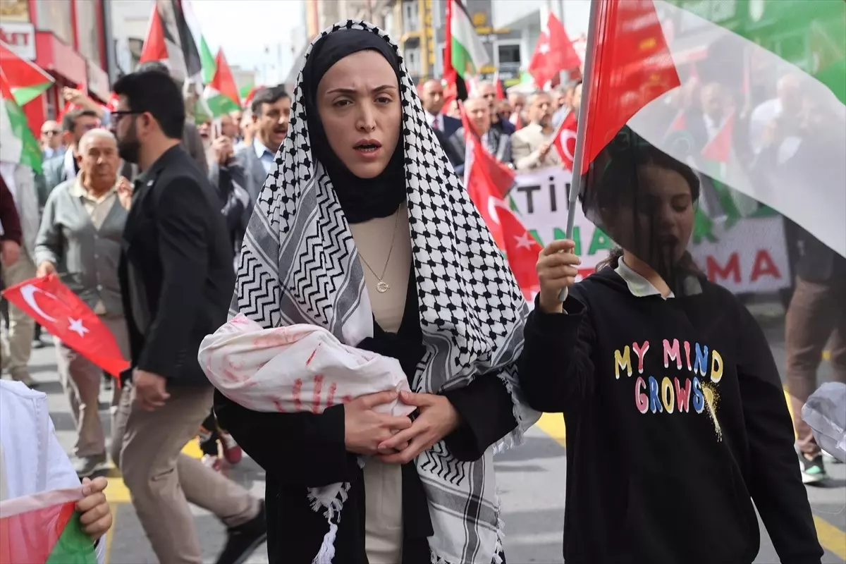 nevsehirde filistine destek yuruyusu PW1RuQtK