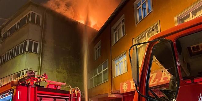 sevgilisinin is yerine almadigi kadin binayi kundakladi 29Pe8WiR.jpg