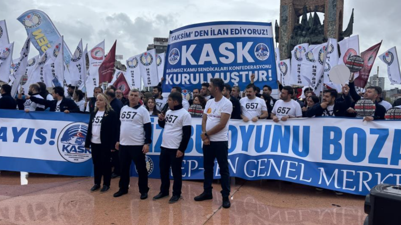 HEP-SEN 1 Mayıs’ı Taksim Meydanı’nda Coşkuyla Kutladı